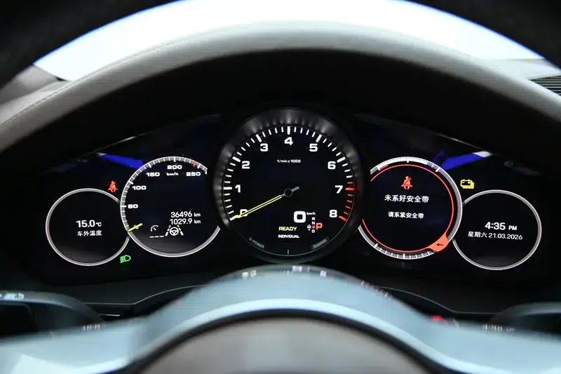 2023 Cayenne E-Hybrid 2.0T Platinum Edition — миниатюра 15