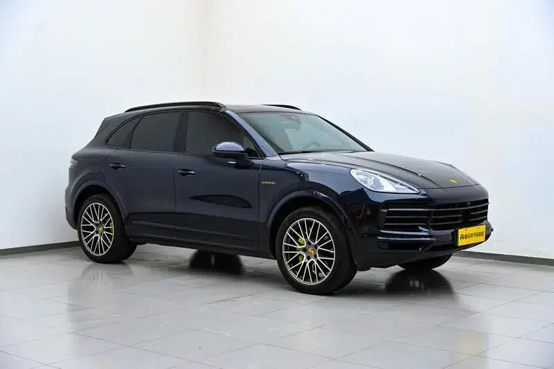 2023 Cayenne E-Hybrid 2.0T Platinum Edition — миниатюра 3