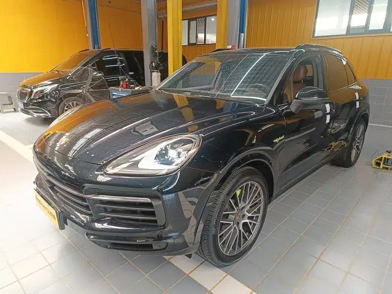 2023 Cayenne E-Hybrid 2.0T Platinum Edition — миниатюра 21