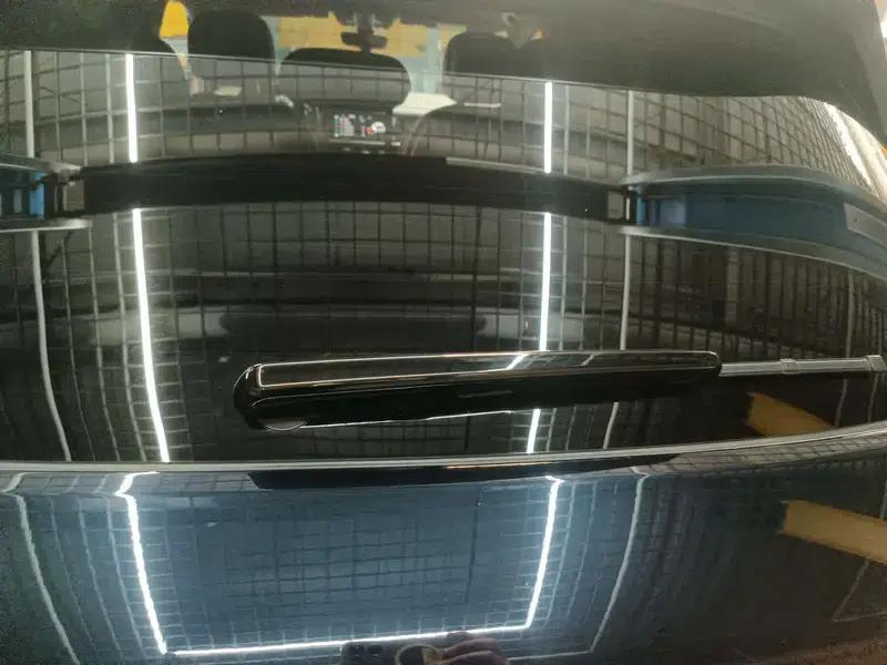2023 Cayenne E-Hybrid 2.0T Platinum Edition — миниатюра 24