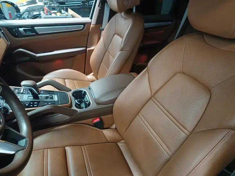 2023 Cayenne E-Hybrid 2.0T Platinum Edition — миниатюра 27