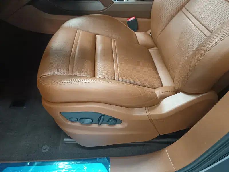 2023 Cayenne E-Hybrid 2.0T Platinum Edition — миниатюра 28