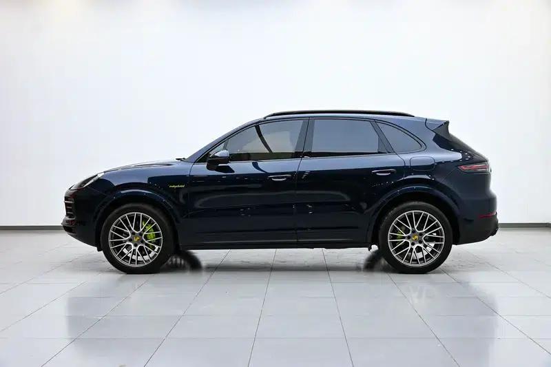 2023 Cayenne E-Hybrid 2.0T Platinum Edition — миниатюра 4