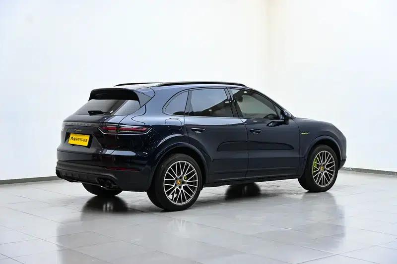 2023 Cayenne E-Hybrid 2.0T Platinum Edition — миниатюра 7