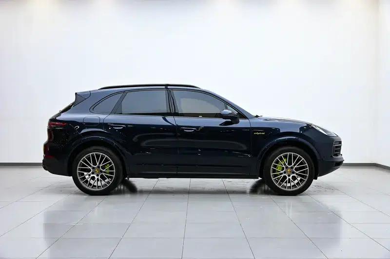 2023 Cayenne E-Hybrid 2.0T Platinum Edition — миниатюра 8