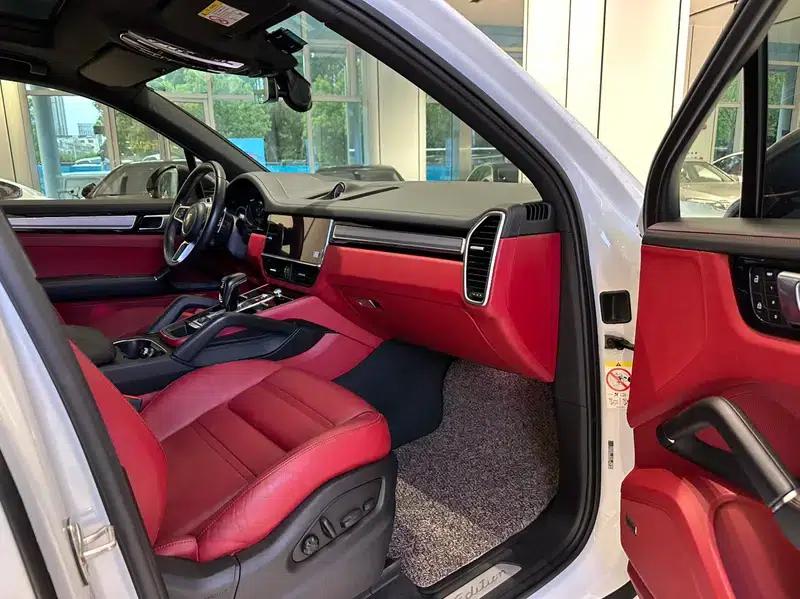 2023 Cayenne E-Hybrid 2.0T Platinum Edition — миниатюра 12