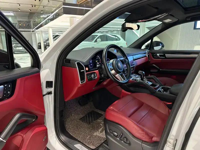 2023 Cayenne E-Hybrid 2.0T Platinum Edition — миниатюра 13