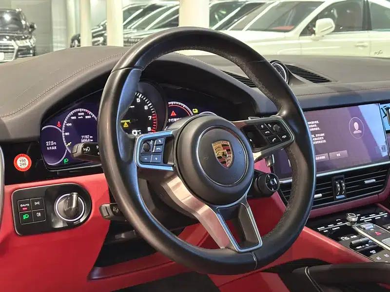2023 Cayenne E-Hybrid 2.0T Platinum Edition — миниатюра 10