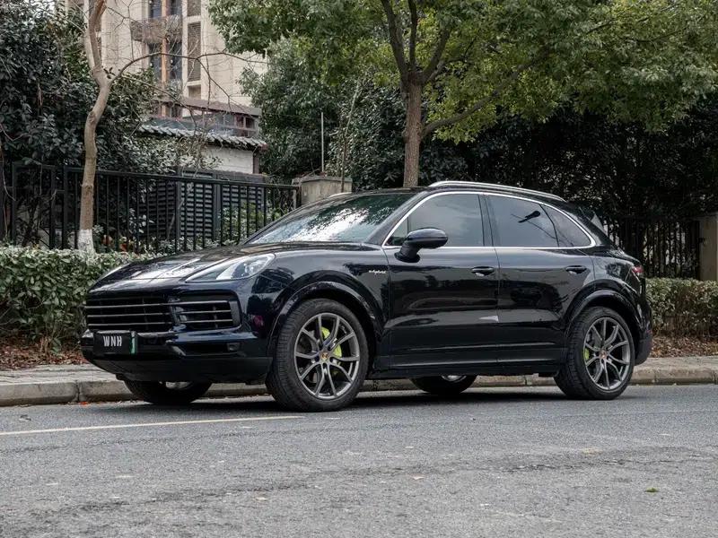 Cayenne E-Hybrid 2020 Cayenne E-Hybrid 2.0T — миниатюра 1