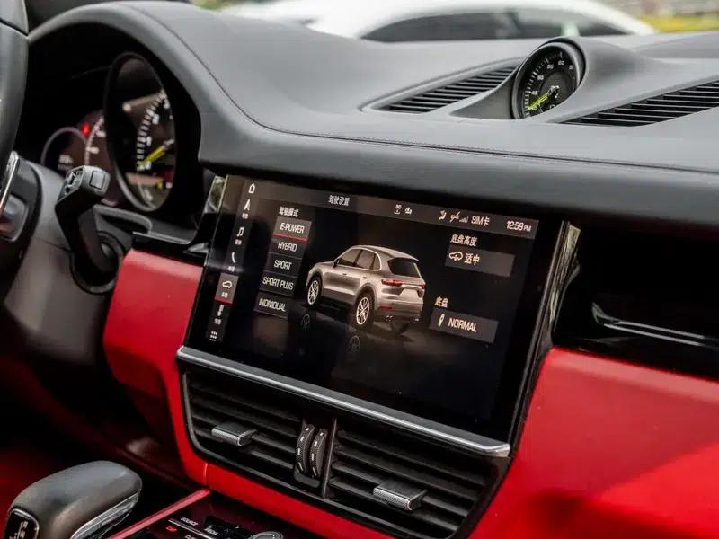 Cayenne E-Hybrid 2020 Cayenne E-Hybrid 2.0T — миниатюра 14