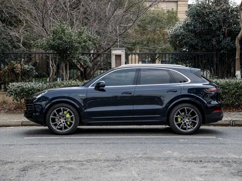 Cayenne E-Hybrid 2020 Cayenne E-Hybrid 2.0T — миниатюра 3