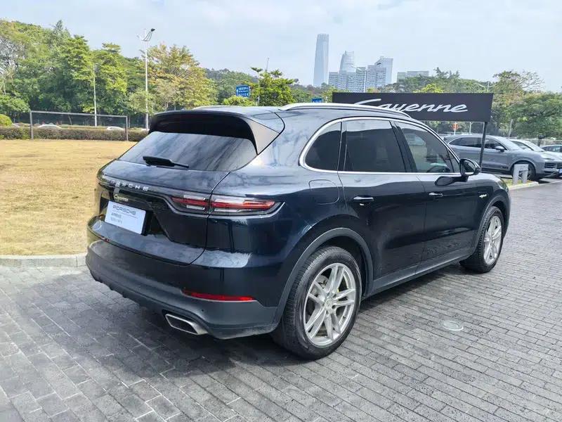 Cayenne E-Hybrid 2021 Cayenne E-Hybrid 2.0T — миниатюра 17