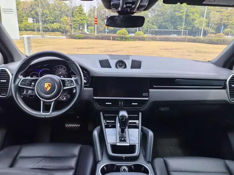 Cayenne E-Hybrid 2021 Cayenne E-Hybrid 2.0T — миниатюра 18
