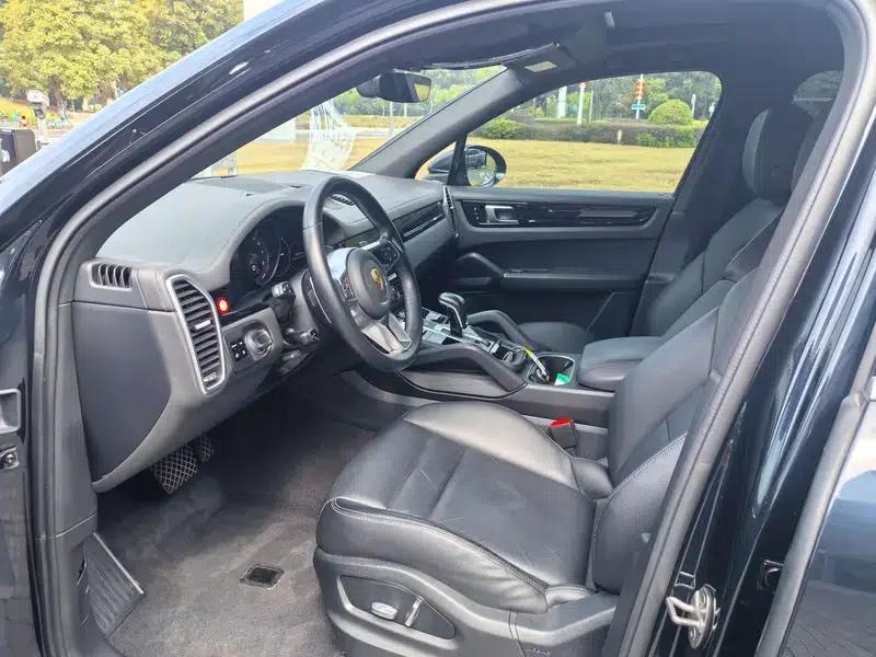 Cayenne E-Hybrid 2021 Cayenne E-Hybrid 2.0T — миниатюра 20