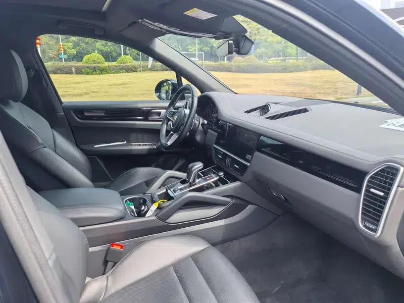 Cayenne E-Hybrid 2021 Cayenne E-Hybrid 2.0T — миниатюра 23