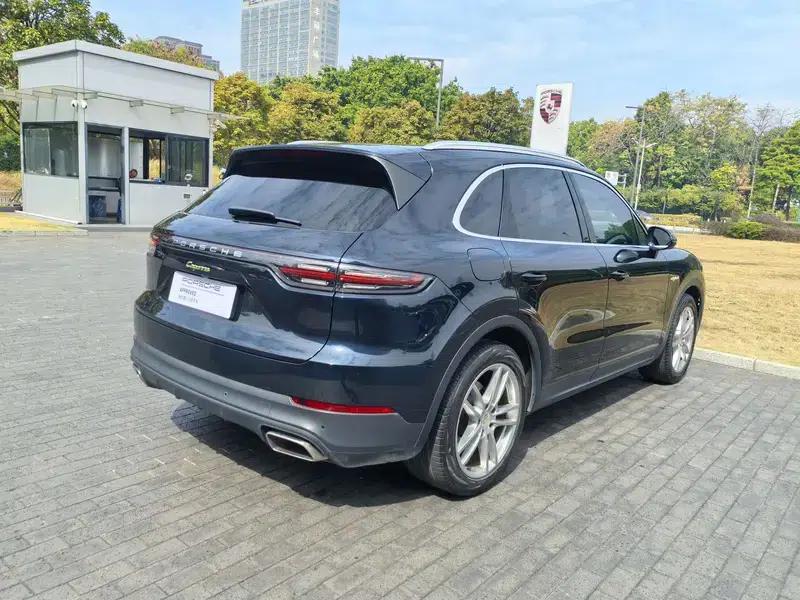 Cayenne E-Hybrid 2021 Cayenne E-Hybrid 2.0T — миниатюра 7