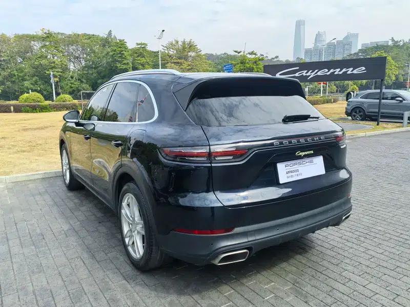 Cayenne E-Hybrid 2021 Cayenne E-Hybrid 2.0T — миниатюра 9