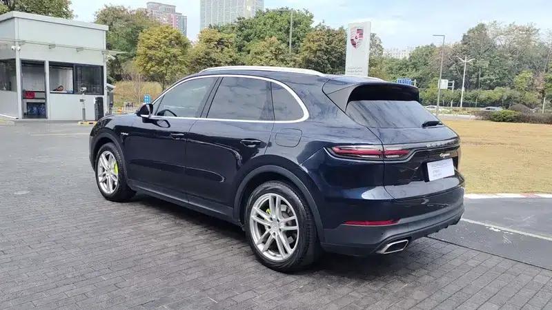 Cayenne E-Hybrid 2021 Cayenne E-Hybrid 2.0T — миниатюра 10