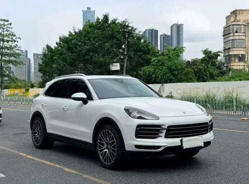 Cayenne E-Hybrid 2020 Cayenne E-Hybrid 2.0T — миниатюра 3