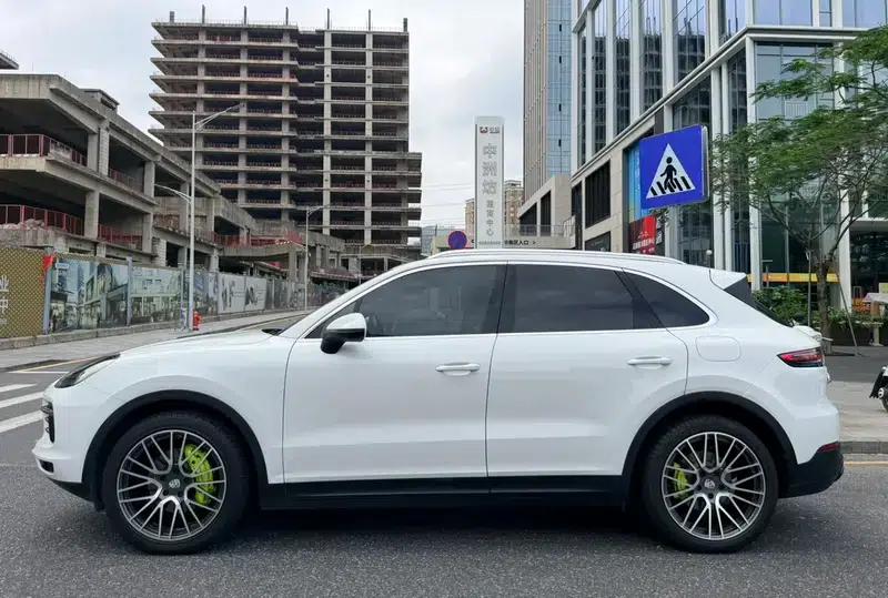 Cayenne E-Hybrid 2020 Cayenne E-Hybrid 2.0T — миниатюра 4