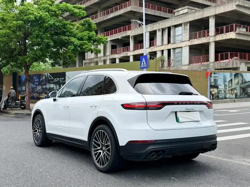 Cayenne E-Hybrid 2020 Cayenne E-Hybrid 2.0T — миниатюра 5