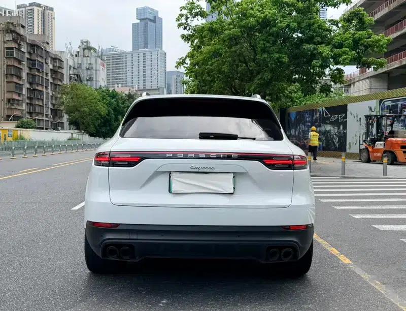 Cayenne E-Hybrid 2020 Cayenne E-Hybrid 2.0T — миниатюра 6