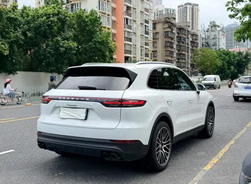 Cayenne E-Hybrid 2020 Cayenne E-Hybrid 2.0T — миниатюра 7