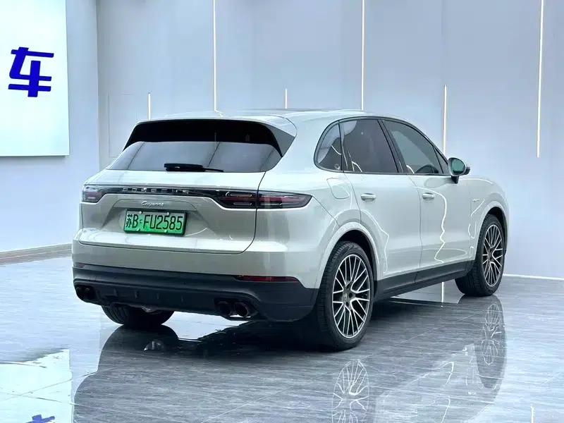 Cayenne E-Hybrid 2021 Cayenne E-Hybrid 2.0T — миниатюра 6