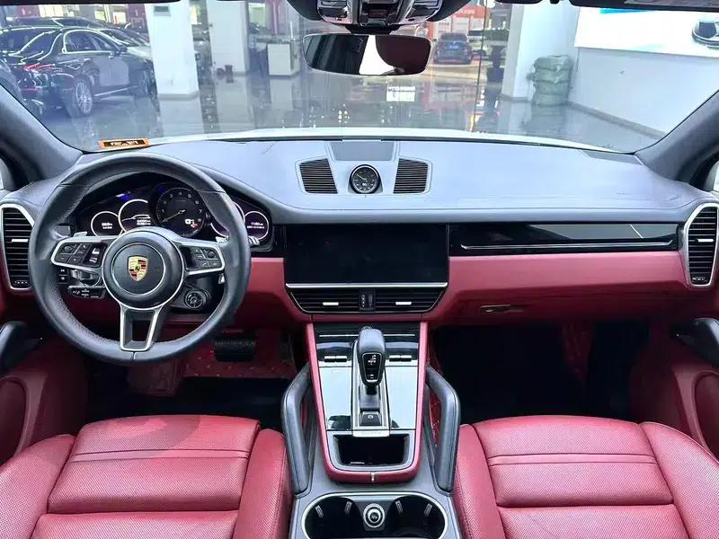 Cayenne E-Hybrid 2021 Cayenne E-Hybrid 2.0T — миниатюра 9
