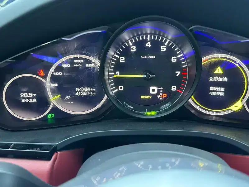 Cayenne E-Hybrid 2021 Cayenne E-Hybrid 2.0T — миниатюра 10