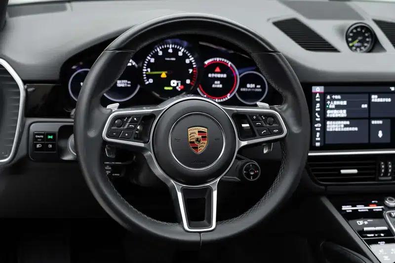 Cayenne E-Hybrid 2020 Cayenne E-Hybrid 2.0T — миниатюра 17