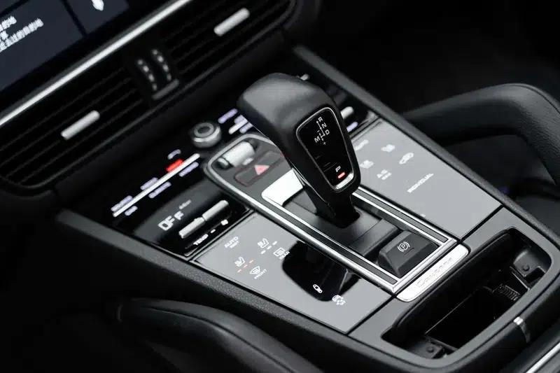 Cayenne E-Hybrid 2020 Cayenne E-Hybrid 2.0T — миниатюра 18