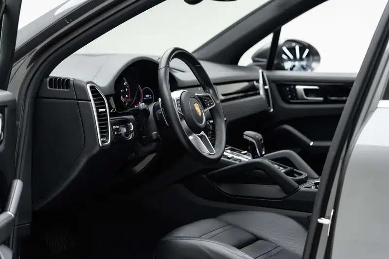 Cayenne E-Hybrid 2020 Cayenne E-Hybrid 2.0T — миниатюра 20