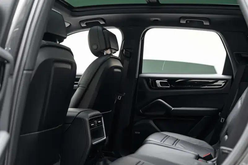Cayenne E-Hybrid 2020 Cayenne E-Hybrid 2.0T — миниатюра 21