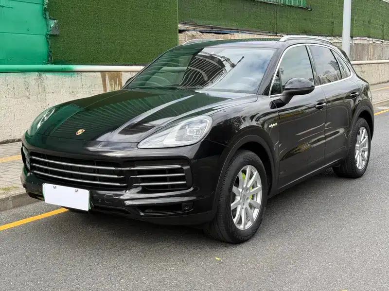 Cayenne E-Hybrid 2019 Cayenne E-Hybrid 2.0T — миниатюра 1