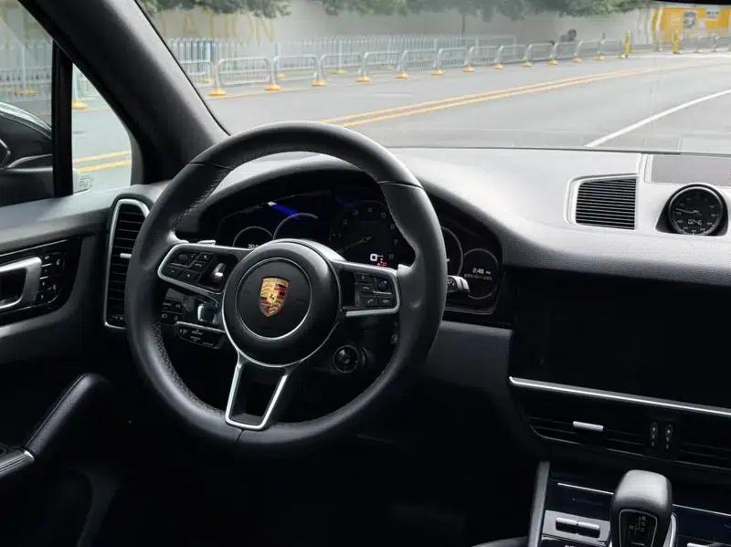 Cayenne E-Hybrid 2019 Cayenne E-Hybrid 2.0T — миниатюра 11