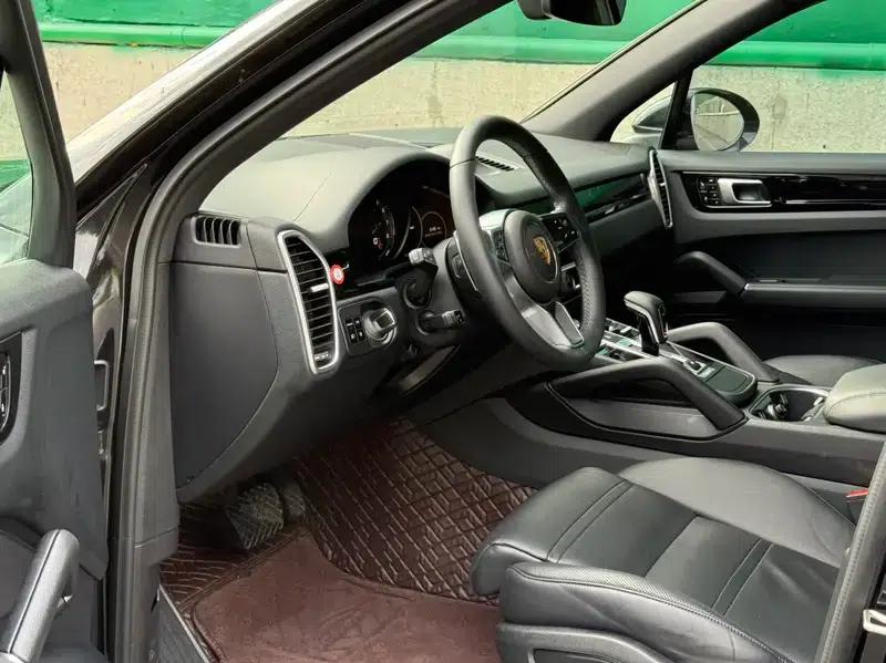 Cayenne E-Hybrid 2019 Cayenne E-Hybrid 2.0T — миниатюра 12