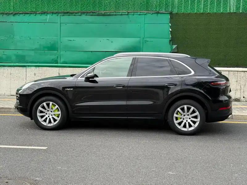 Cayenne E-Hybrid 2019 Cayenne E-Hybrid 2.0T — миниатюра 4