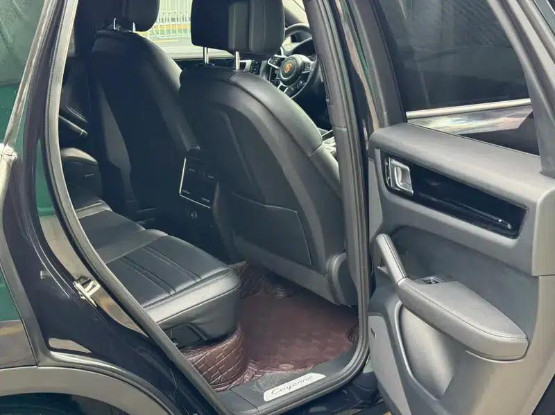Cayenne E-Hybrid 2019 Cayenne E-Hybrid 2.0T — миниатюра 9