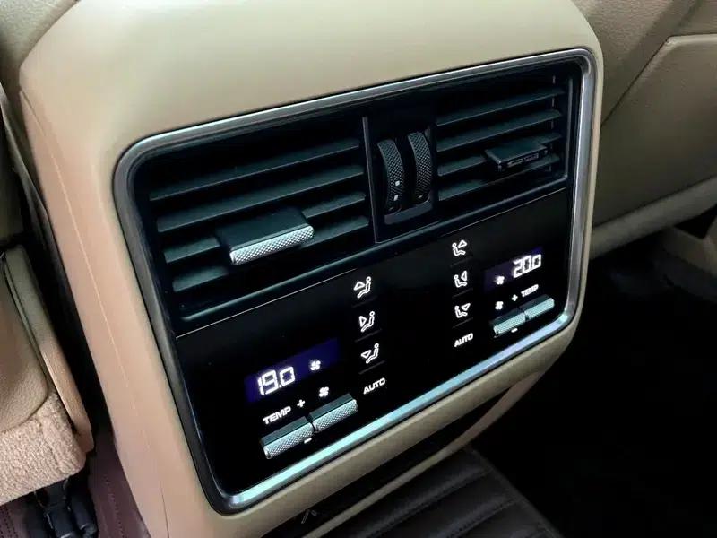 Cayenne E-Hybrid 2019 Cayenne E-Hybrid 2.0T — миниатюра 12