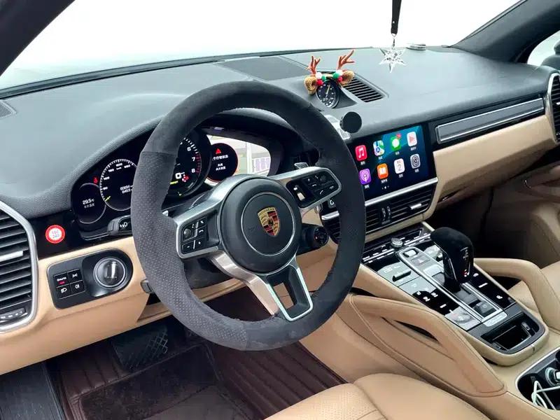 Cayenne E-Hybrid 2019 Cayenne E-Hybrid 2.0T — миниатюра 17