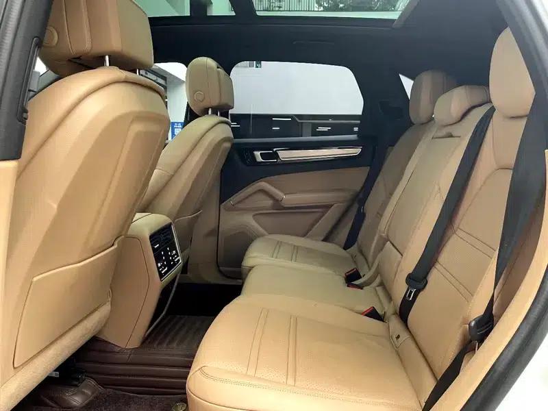Cayenne E-Hybrid 2019 Cayenne E-Hybrid 2.0T — миниатюра 24
