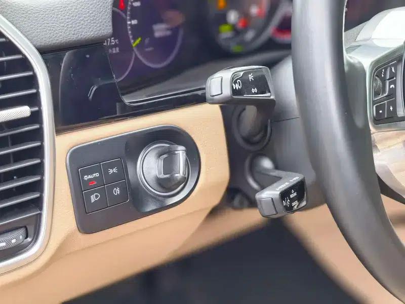 2022 Cayenne E-Hybrid 2.0T Platinum Edition — миниатюра 14