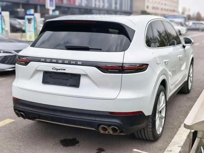 2022 Cayenne E-Hybrid 2.0T Platinum Edition — миниатюра 7