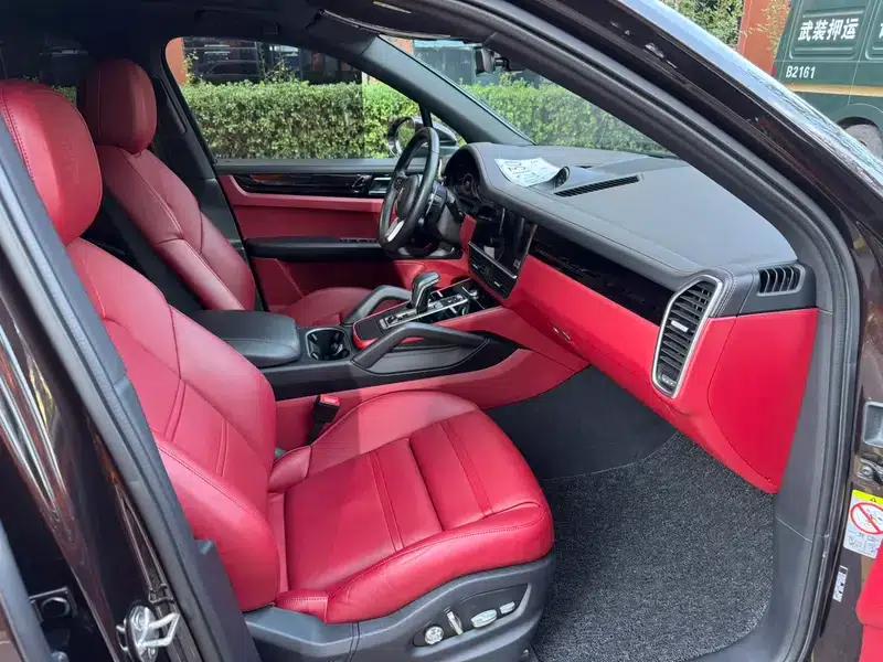 Cayenne E-Hybrid 2021 Cayenne E-Hybrid 2.0T — миниатюра 14