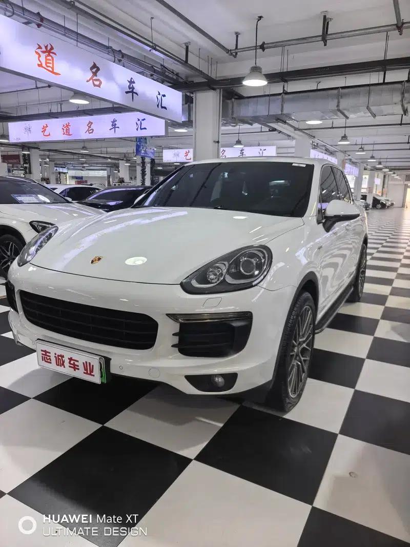 Cayenne E-Hybrid 2016 Cayenne S E-Hybrid 3.0T — миниатюра 1