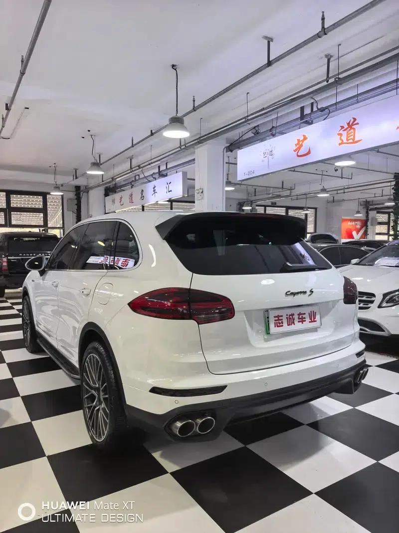 Cayenne E-Hybrid 2016 Cayenne S E-Hybrid 3.0T — миниатюра 4