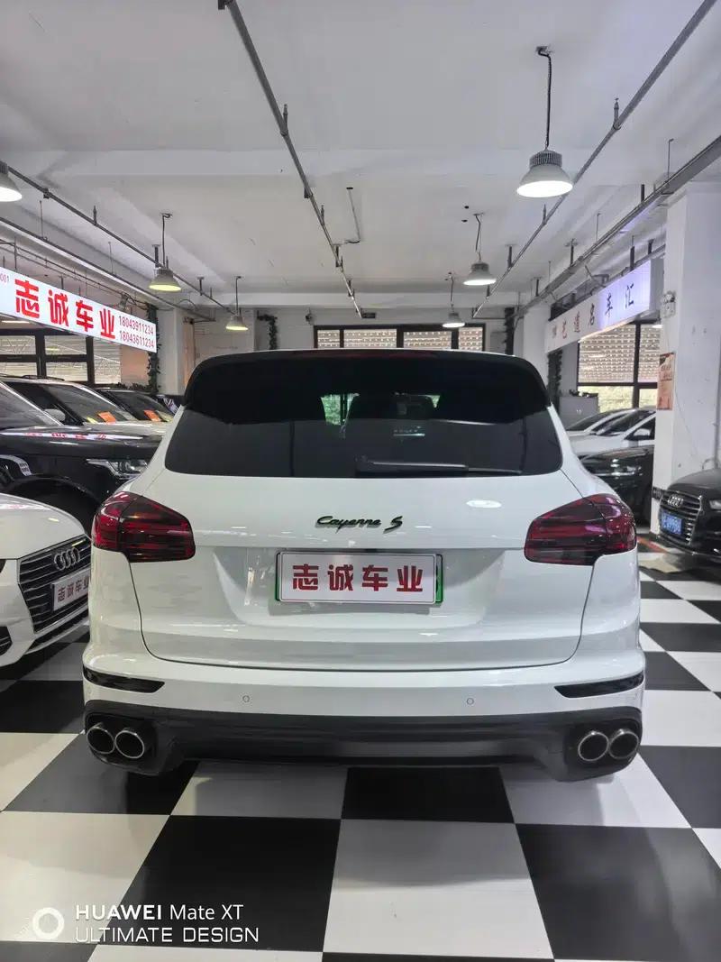 Cayenne E-Hybrid 2016 Cayenne S E-Hybrid 3.0T — миниатюра 5