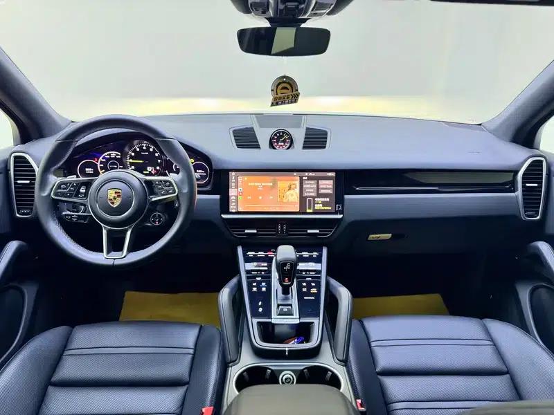 Cayenne E-Hybrid 2021 Cayenne E-Hybrid 2.0T — миниатюра 14