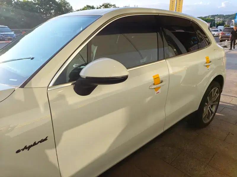 Cayenne E-Hybrid 2021 Cayenne E-Hybrid 2.0T — миниатюра 21